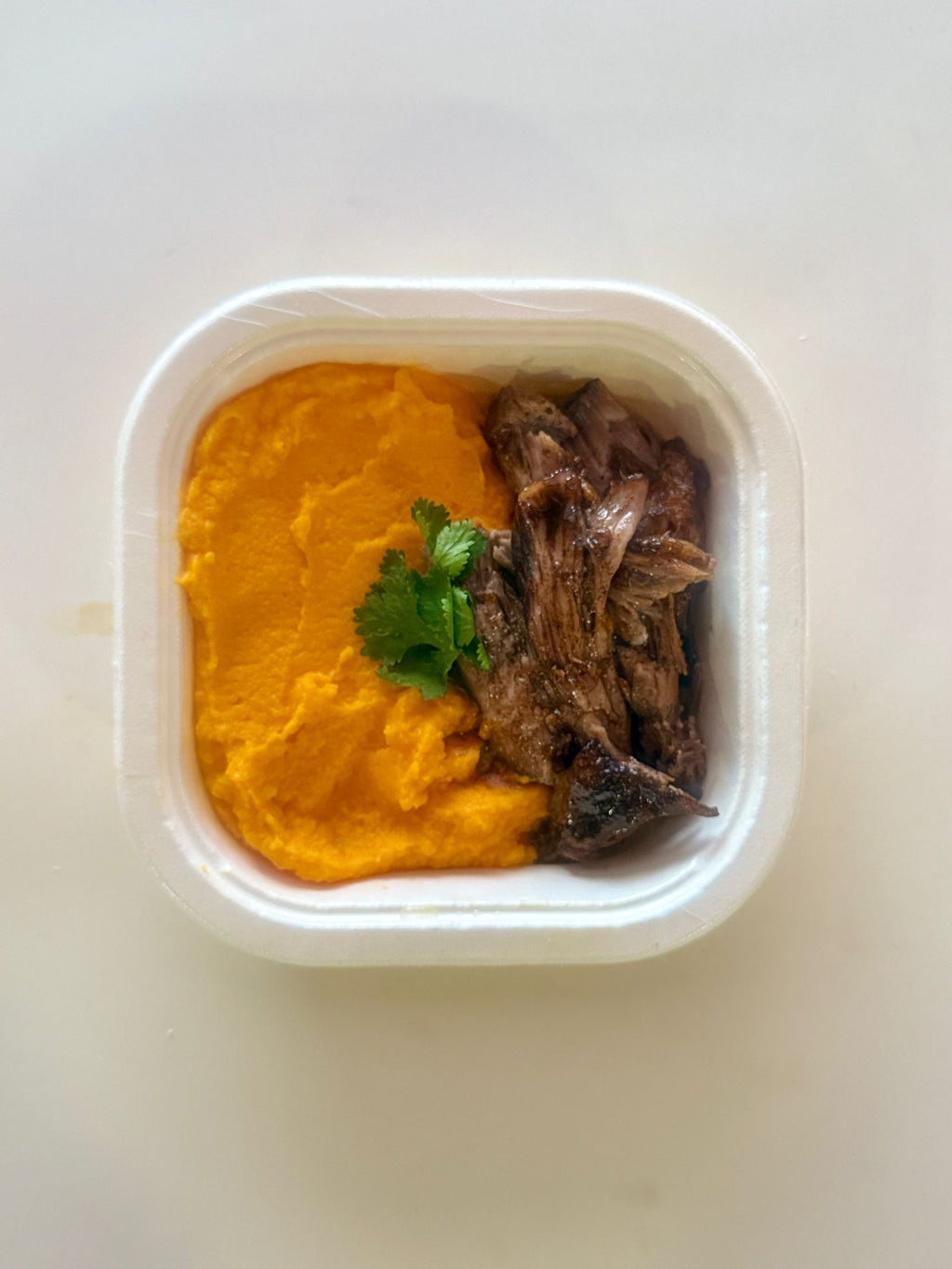 PULLED PORK ASIÁTICO, PURÉ DE ZANAHORIA