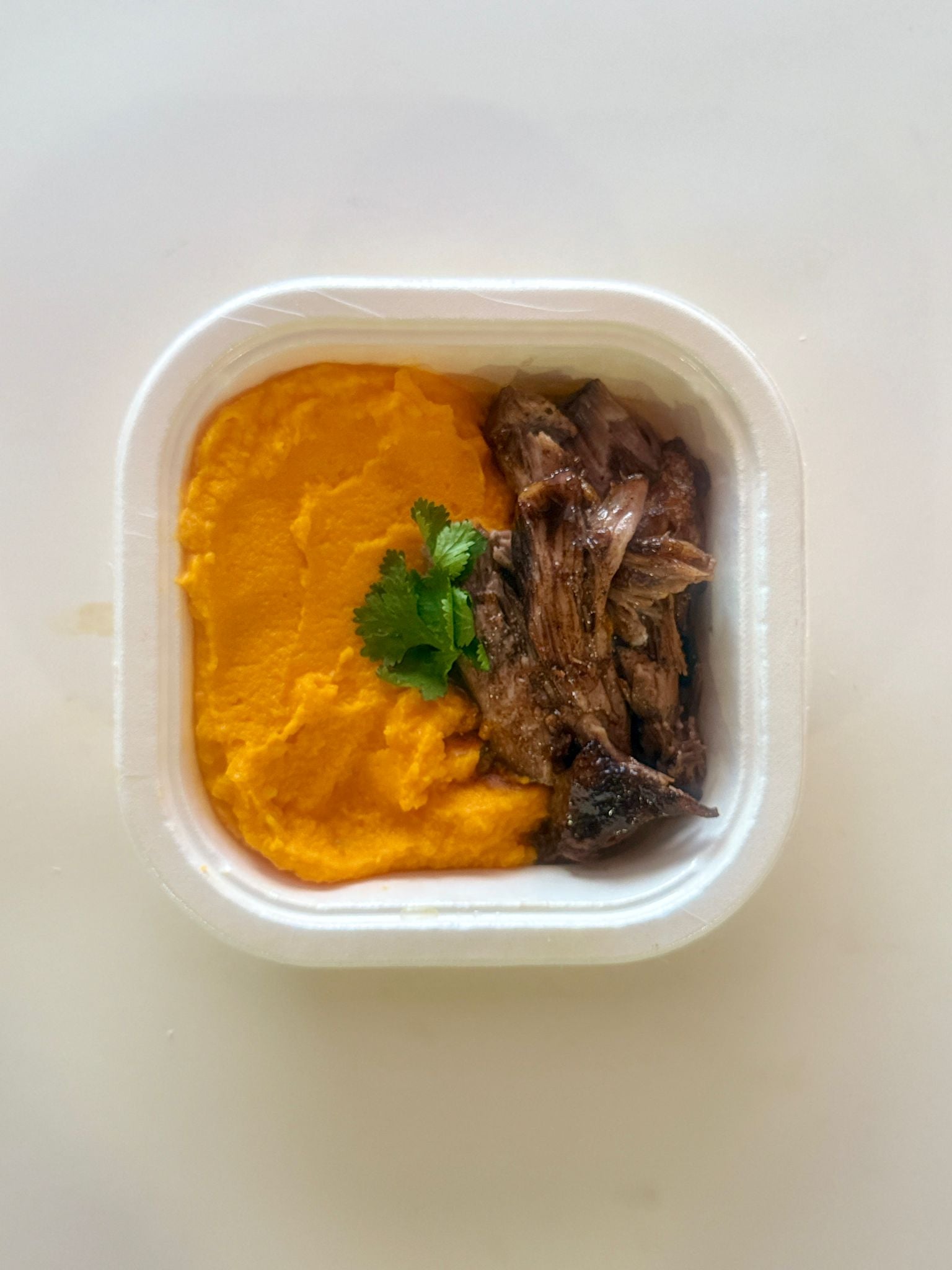 PULLED PORK ASIÁTICO, PURÉ DE ZANAHORIA